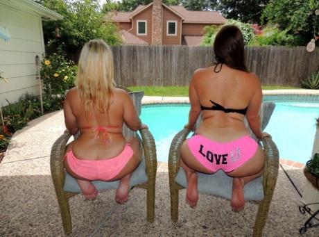 Fat amateurs remove bikinis for nude poses before fingering and toying twats