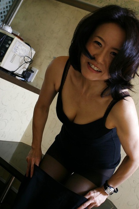 Junko Sakashita makes some cock sucking and pussy masturbating action