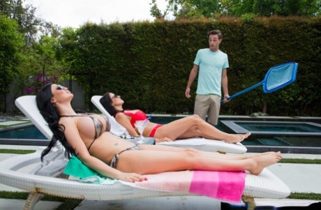 Stacked sunbathers Jasmine Jae & Reagan Foxx accost pool boy for hot threesome