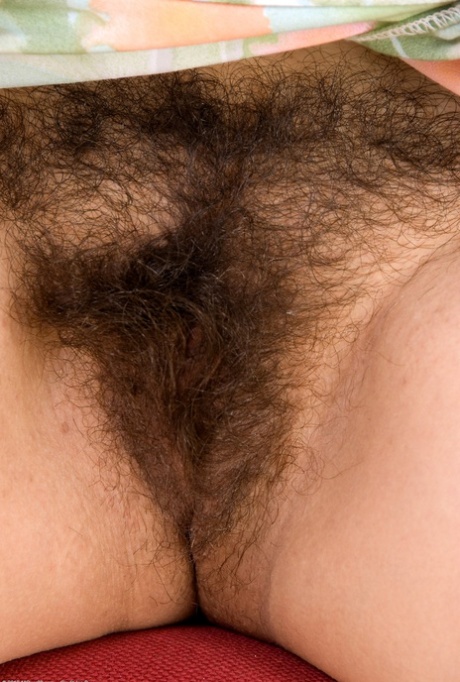 MILF amateur Sandra K shows her saggy tits and plays with her hairy pussy